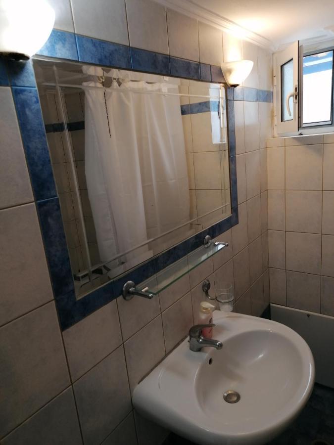Angela Apartment Koróni 外观 照片